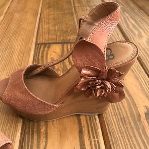 Gianni Bini wedges with flower detail